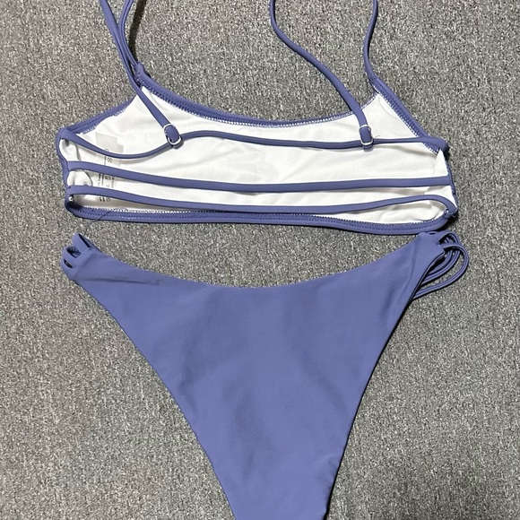 Bathing suit set - Picture 2 of 2